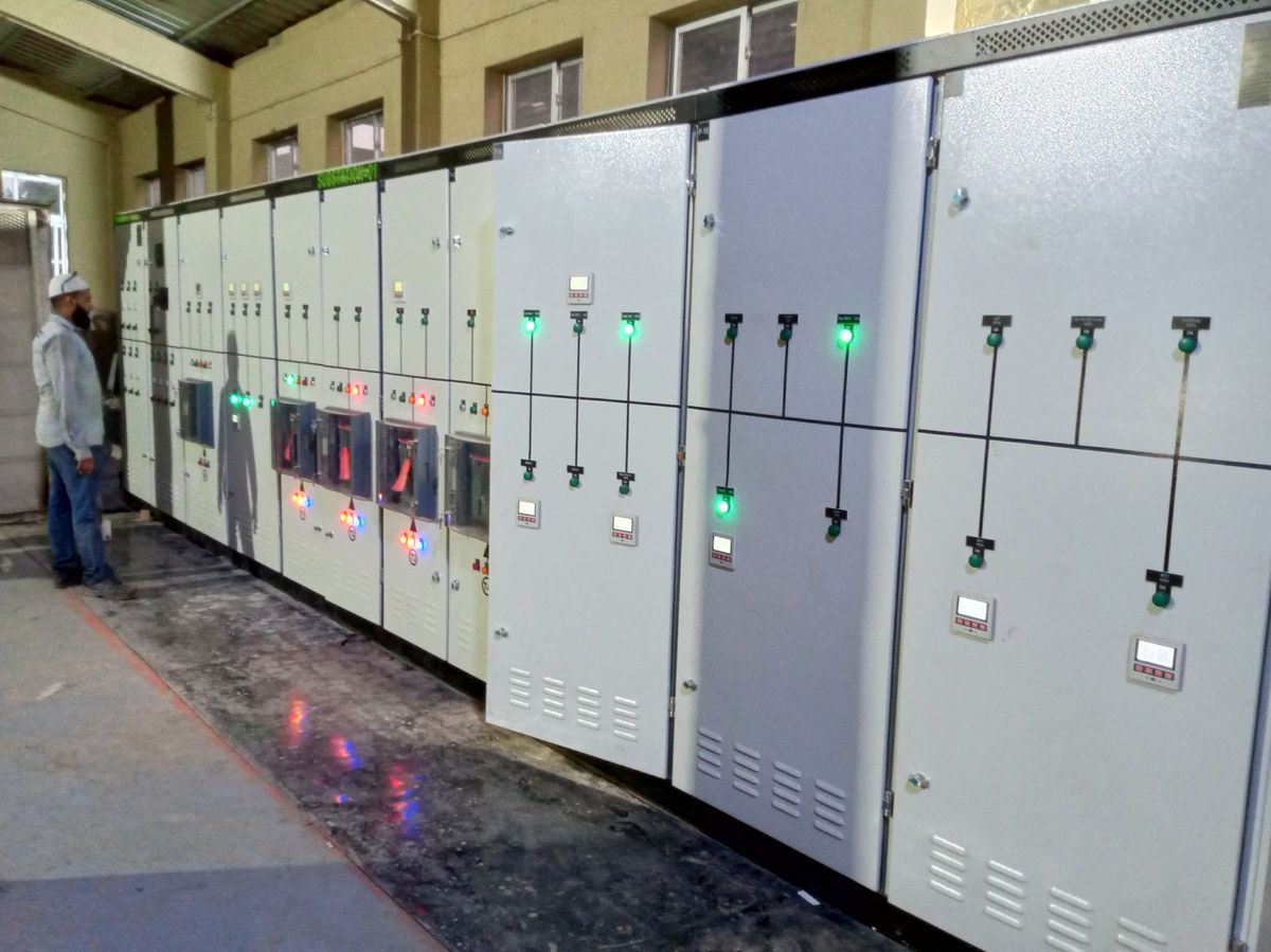 Switchgear installation and testing on site